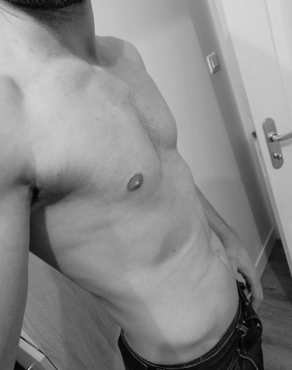 Profil de Fousseyni, 23 ans, Gay fute à Corgémont (Berne)
