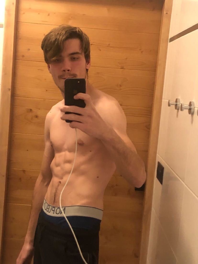 Benony - Gay fute à Zwieselberg Profil de Benony, 30 ans, Gay fute à Zwieselberg (Berne)