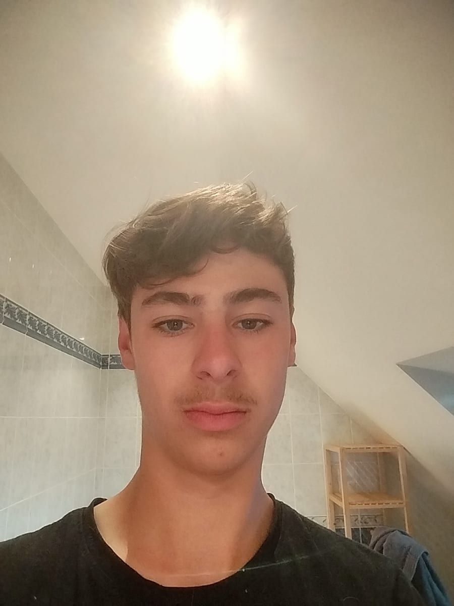 Profil de Bilhal, 34 ans, Gay fute à Le Séchey (Vaud)