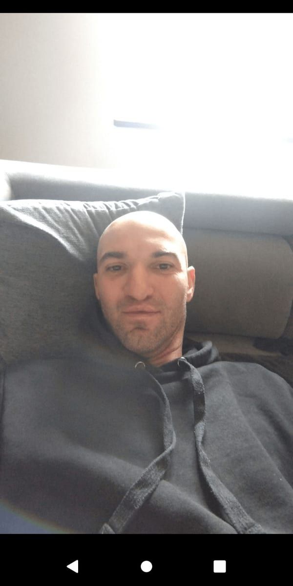 Profil de Miecryslaw, 43 ans, Gay fute à Morissen (Grisons)