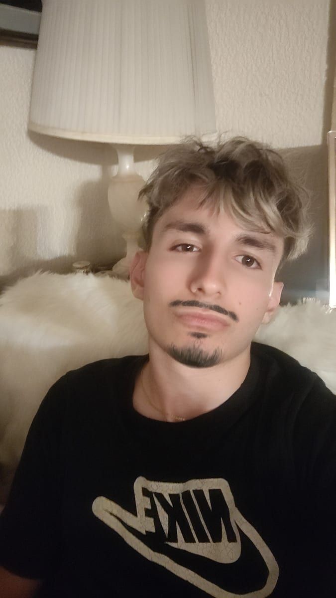 Sileymane - Gay fute à Bettingen Profil de Sileymane, 29 ans, Gay fute à Bettingen (Bâle-Ville)