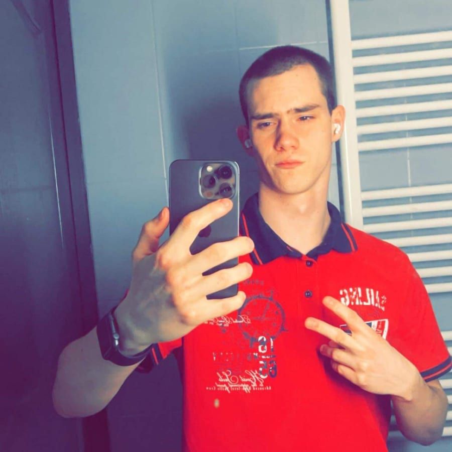 Ydriss - Gay fute à Zernez Profil de Ydriss, 22 ans, Gay fute à Zernez (Grisons)
