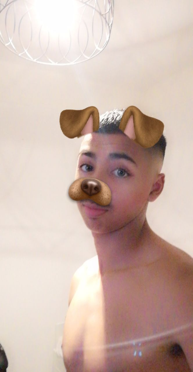 Percy - Gay fute à Augio Profil de Percy, 36 ans, Gay fute à Augio (Grisons)