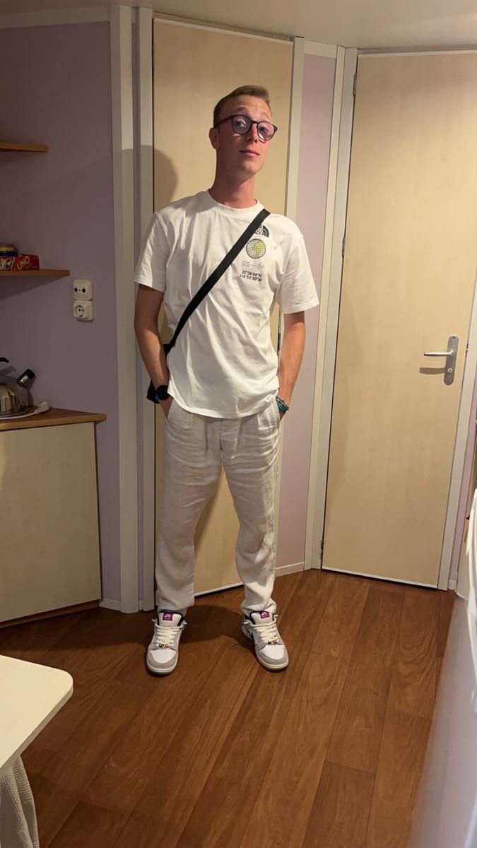 Ali-riza - Gay fute à Vilars NE Profil de Ali-riza, 24 ans, Gay fute à Vilars NE (Neuchâtel)