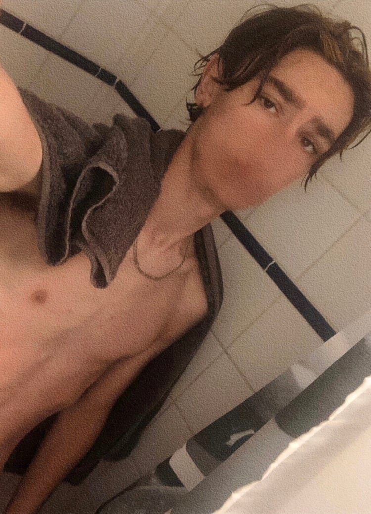 Saji - Gay fute à Wassen UR Profil de Saji, 45 ans, Gay fute à Wassen UR (Uri)