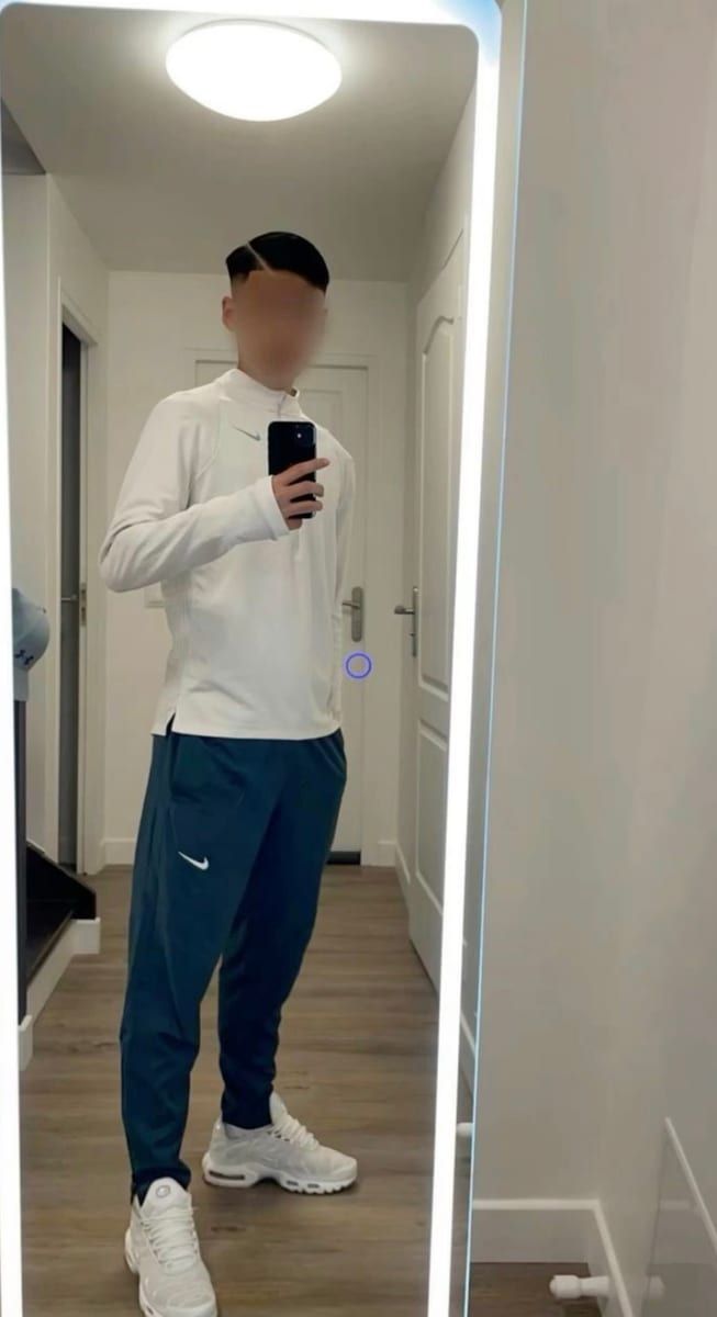Swany - Gay fute à Trasadingen Profil de Swany, 28 ans, Gay fute à Trasadingen (Schaffhouse)