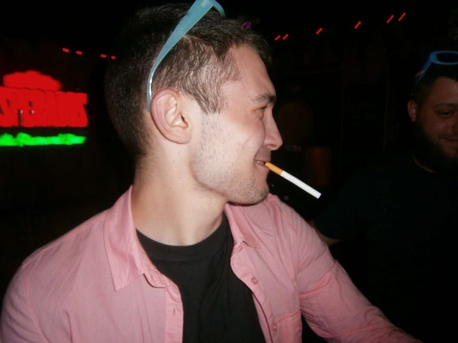 Rezan - Gay fute à Zwingen Profil de Rezan, 22 ans, Gay fute à Zwingen (Bâle-Campagne)