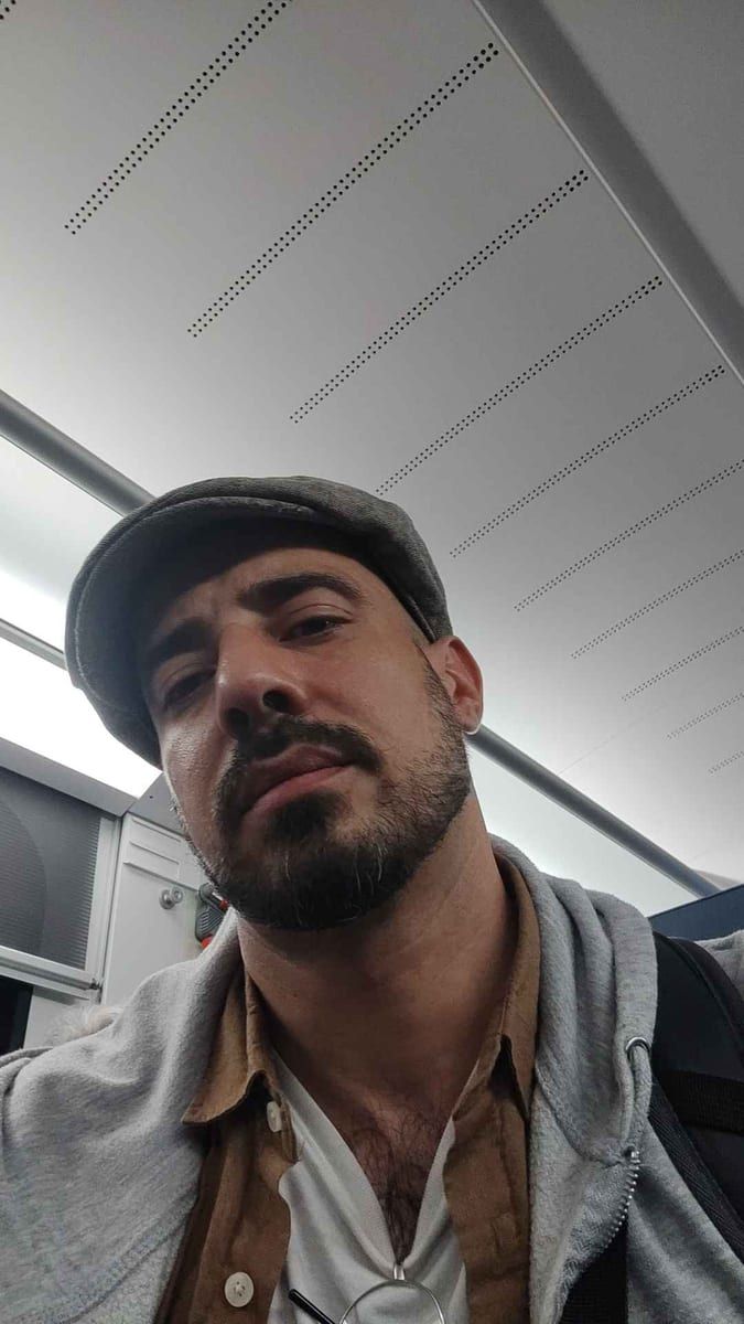 Profil de Nazar, 24 ans, Gay fute à Bôle (Neuchâtel)