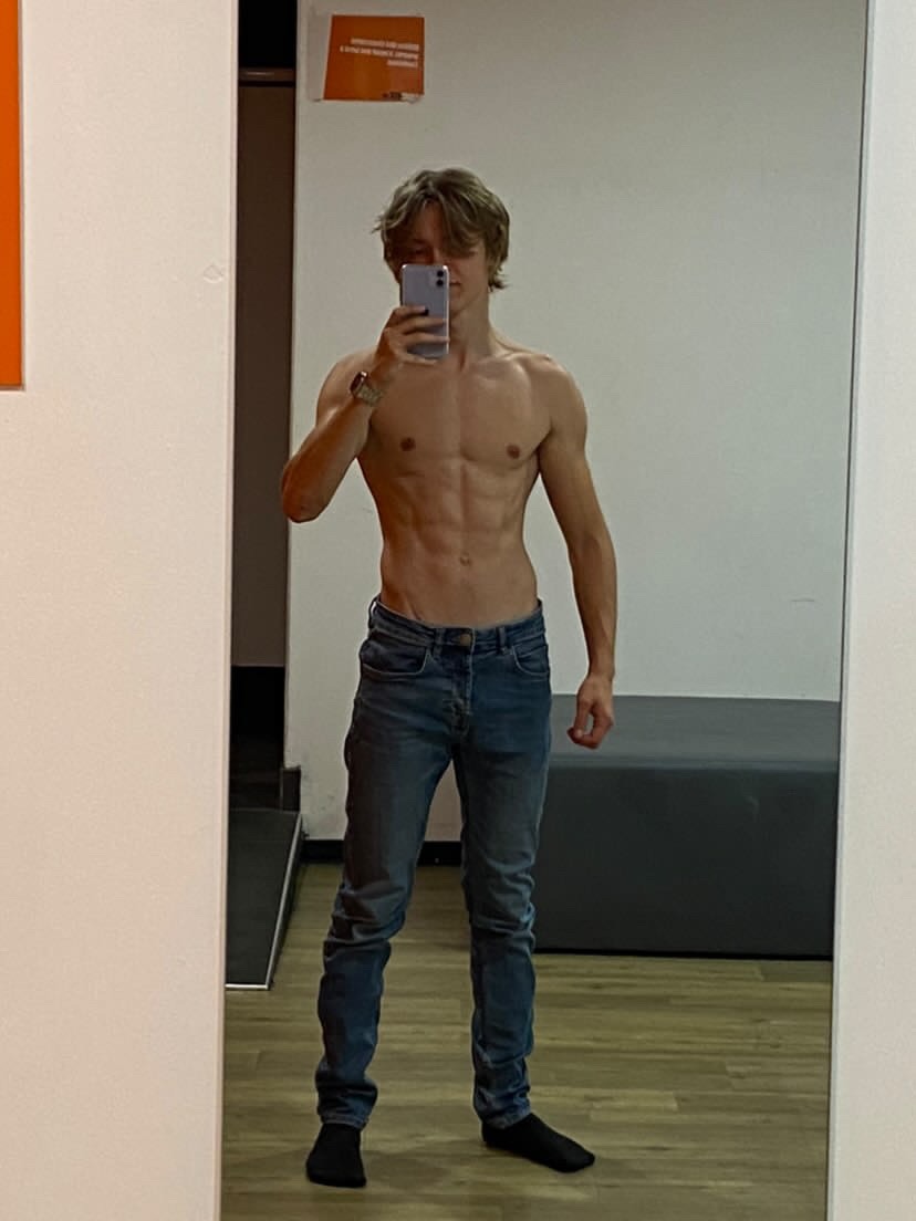 Wilhem - Gay fute à Zignau Profil de Wilhem, 41 ans, Gay fute à Zignau (Grisons)