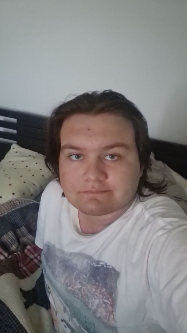 Konogan - Gay fute à Zizers Profil de Konogan, 27 ans, Gay fute à Zizers (Grisons)