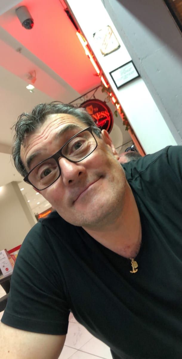 Nickson - Gay fute à Grüsch Profil de Nickson, 41 ans, Gay fute à Grüsch (Grisons)