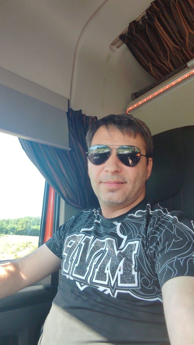 Philémon - Gay fute à Danis Profil de Philémon, 27 ans, Gay fute à Danis (Grisons)