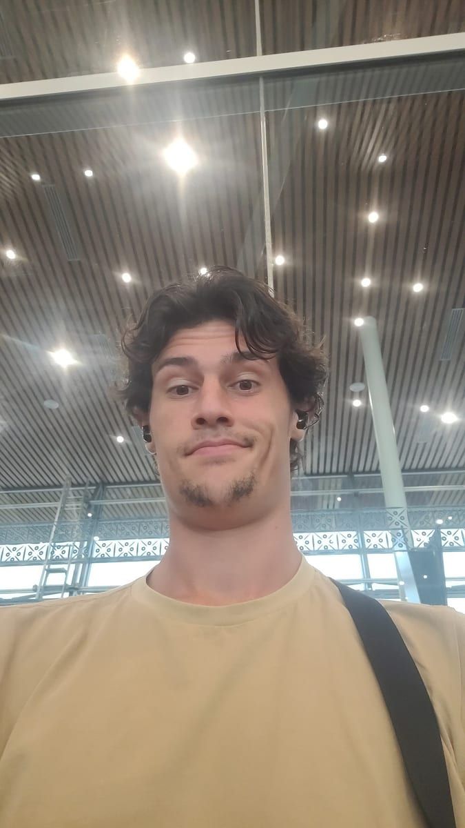 Profil de Victor-alexandre, 33 ans, Gay fute à Urmein (Grisons)