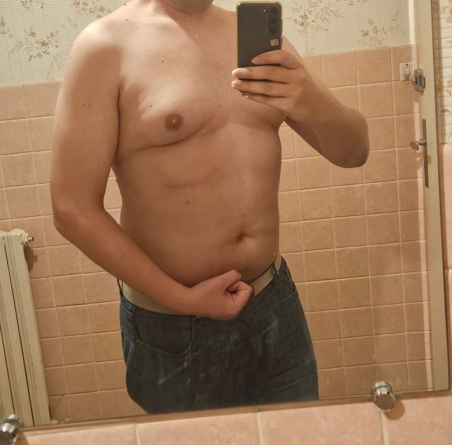 Jasper - Gay fute à Zignau Profil de Jasper, 25 ans, Gay fute à Zignau (Grisons)