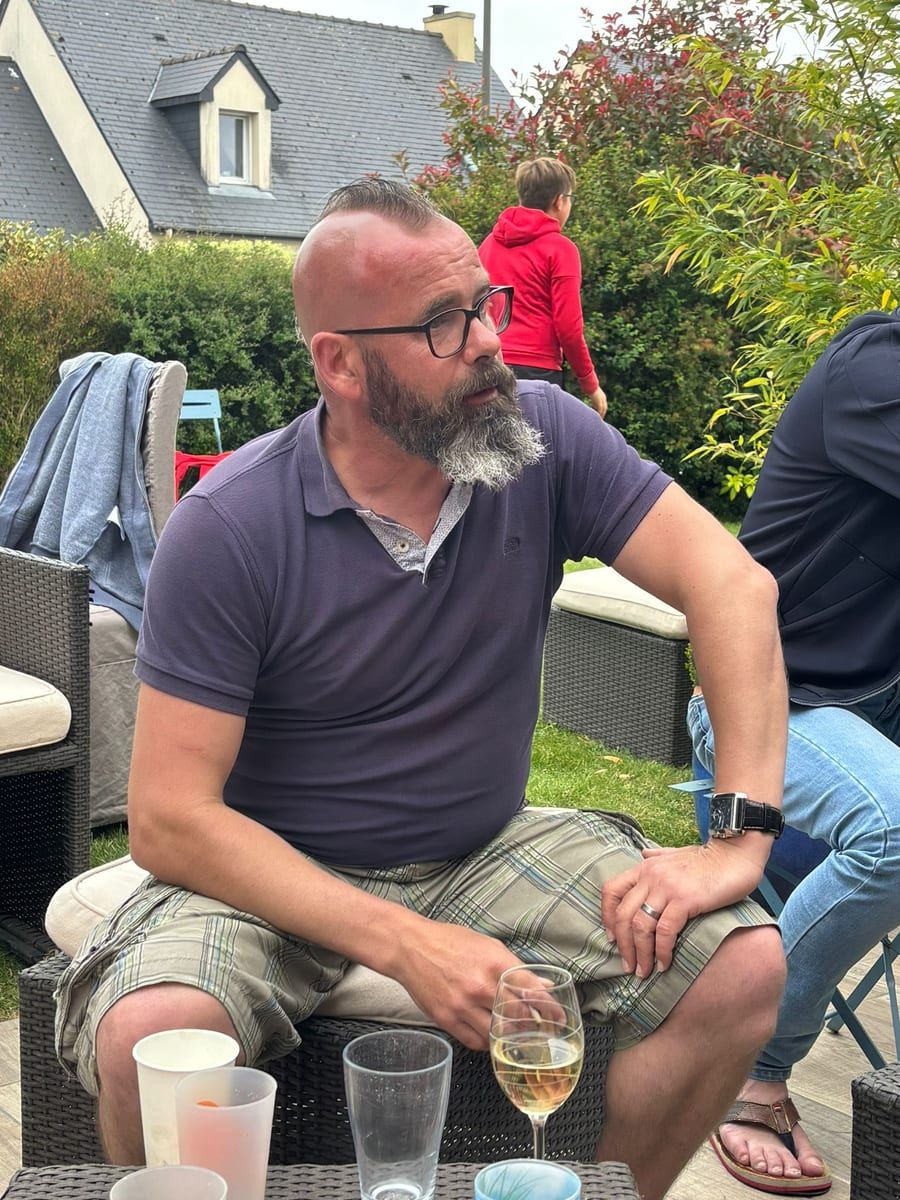 Jasser - Gay fute à Goppenstein Profil de Jasser, 26 ans, Gay fute à Goppenstein (Valais)
