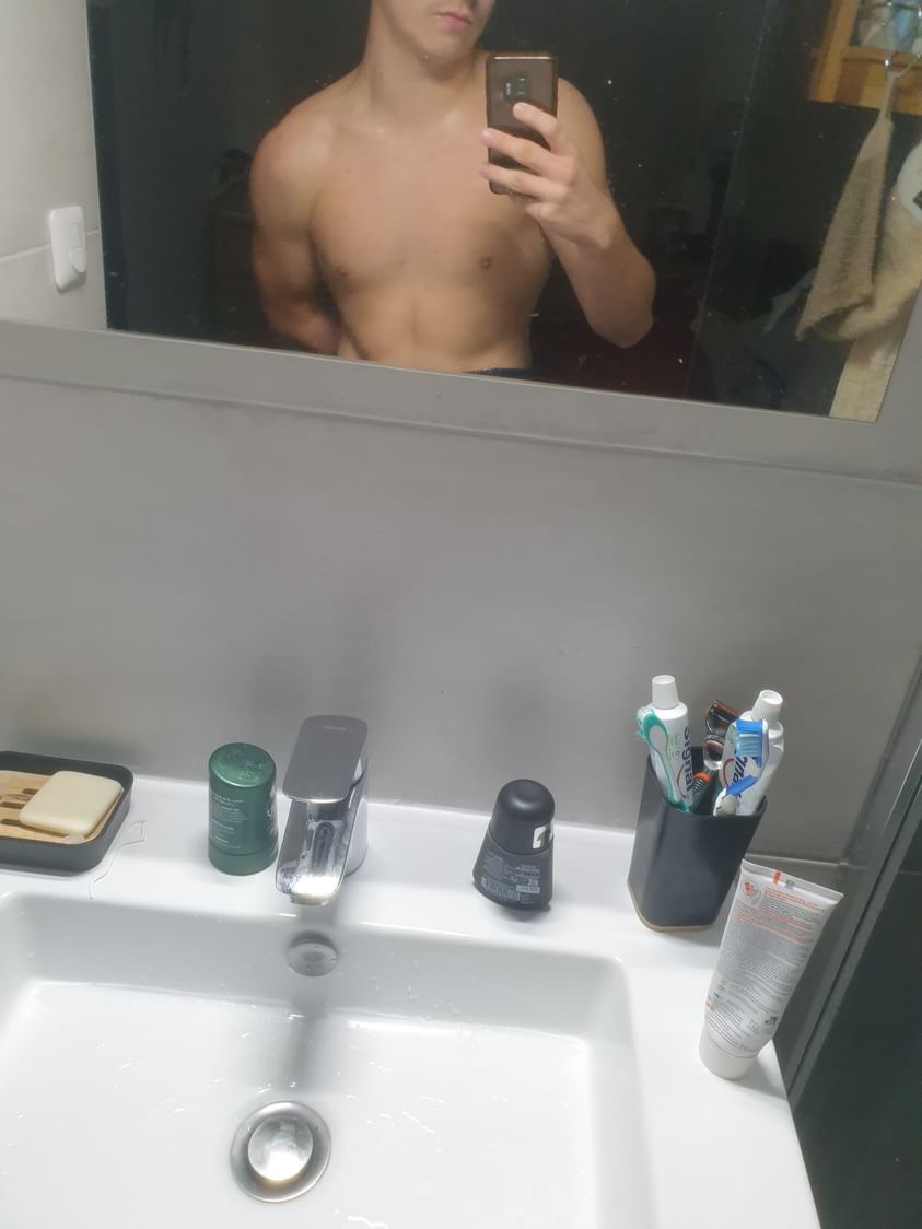 Xanti - Gay fute à Romoos Profil de Xanti, 32 ans, Gay fute à Romoos (Lucerne)
