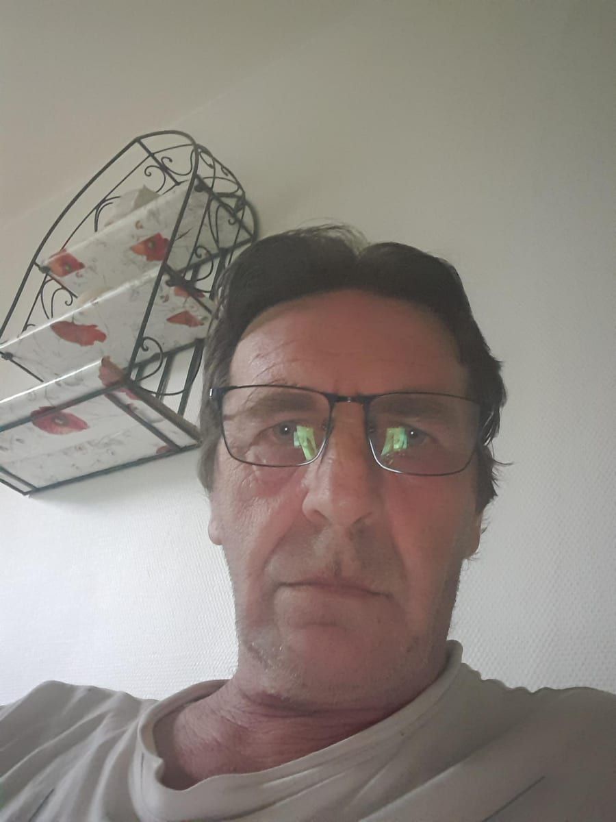 Gaultier - Gay fute à Guarda Profil de Gaultier, 29 ans, Gay fute à Guarda (Grisons)