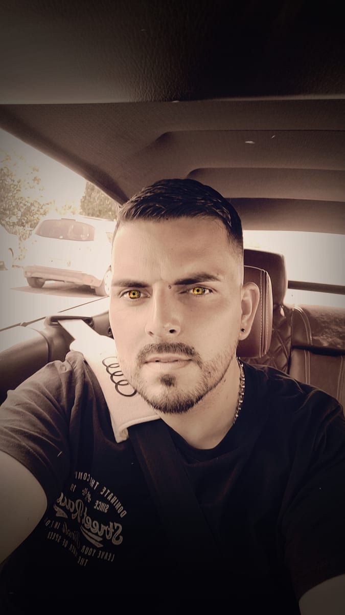 Zaire - Gay fute à Villiers Profil de Zaire, 42 ans, Gay fute à Villiers (Neuchâtel)