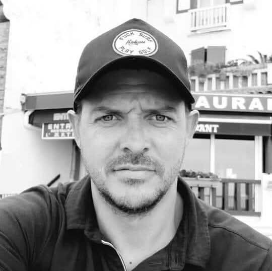Profil de Harena, 43 ans, Gay fute à Rougemont (Vaud)