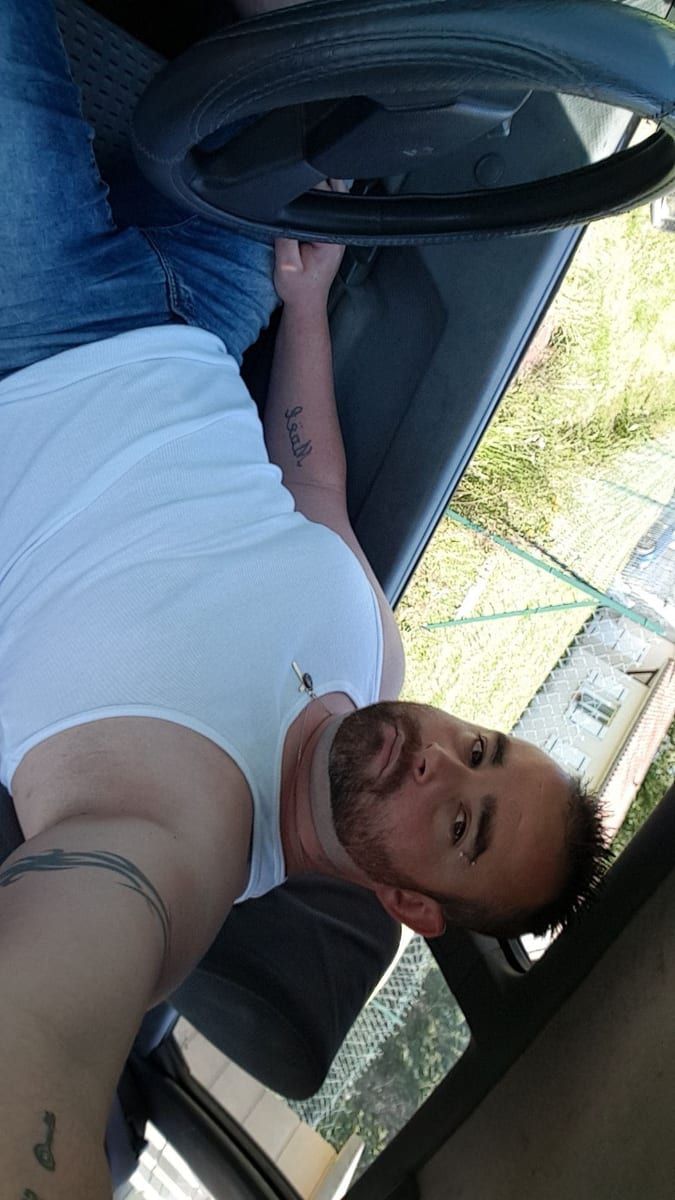 Guillermo - Gay fute à Richenthal Profil de Guillermo, 25 ans, Gay fute à Richenthal (Lucerne)