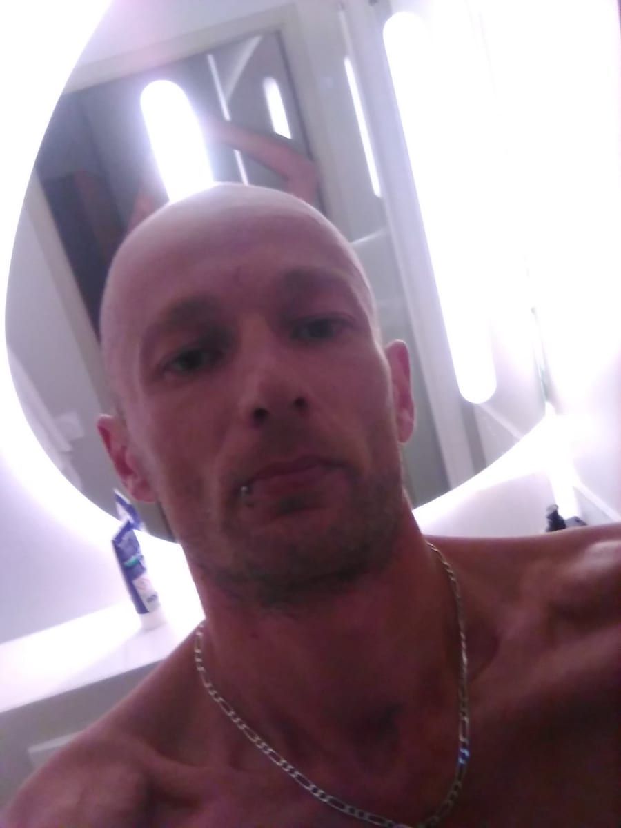 Profil de Juan, 35 ans, Gay fute à Prêles (Berne)