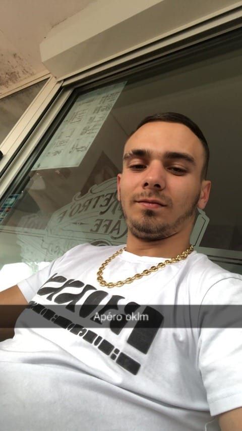 Shmouel - Gay fute à Chiggiogna Profil de Shmouel, 25 ans, Gay fute à Chiggiogna (Tessin)