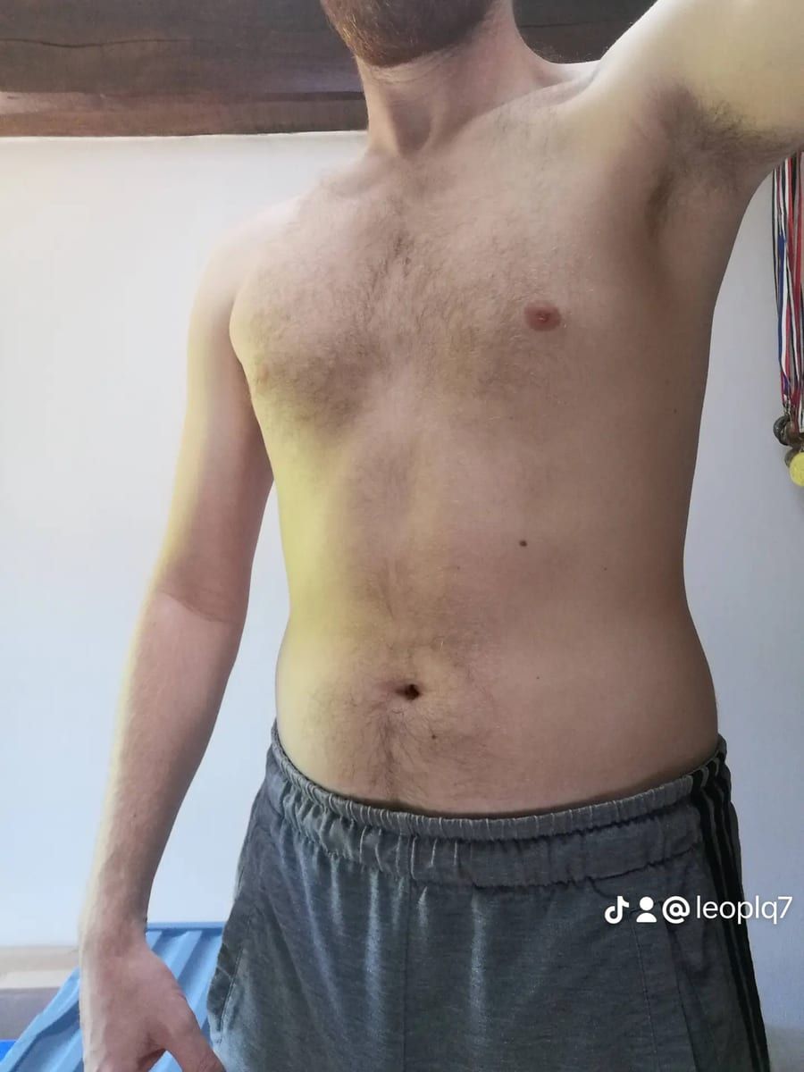 Rayan - Gay fute à Zillis Profil de Rayan, 44 ans, Gay fute à Zillis (Grisons)