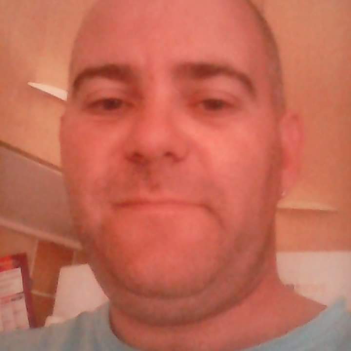 Hacen - Gay fute à Wilen (Sarnen) Profil de Hacen, 32 ans, Gay fute à Wilen (Sarnen) (Obwald)