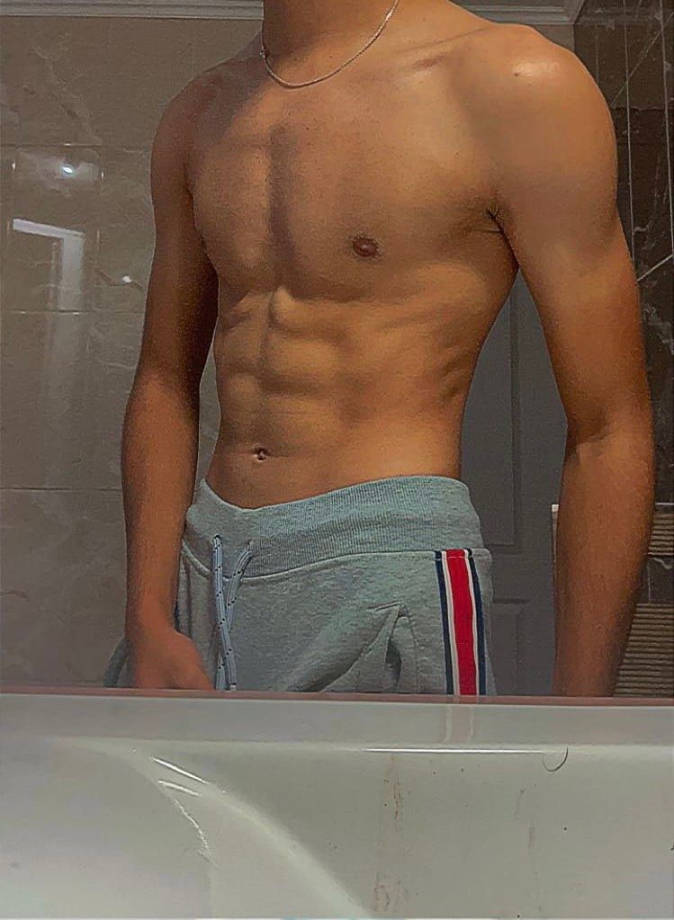 Arlindo - Gay fute à St. Niklausen OW Profil de Arlindo, 23 ans, Gay fute à St. Niklausen OW (Obwald)