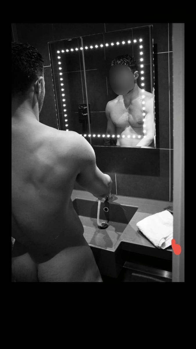 Josuha - Gay fute à Sool Profil de Josuha, 22 ans, Gay fute à Sool (Glaris)
