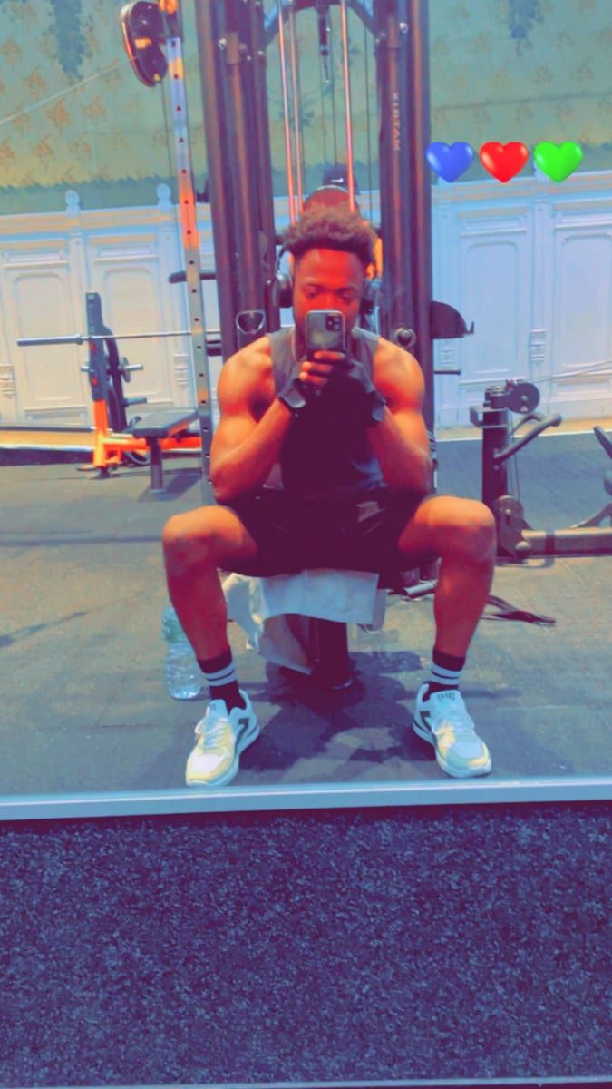 Profil de Yoni, 31 ans, Gay fute à Châtel-St-Denis (Fribourg)