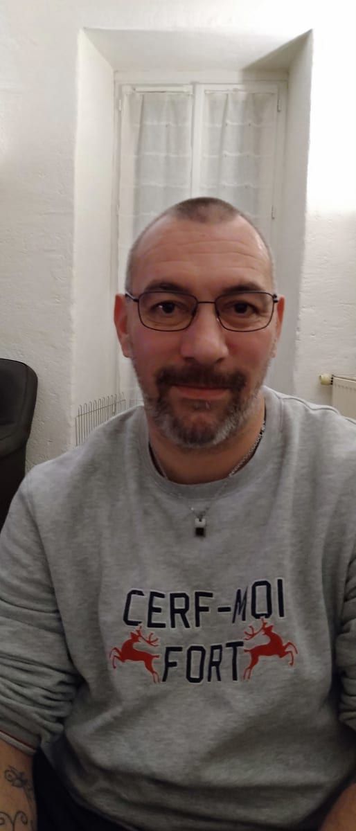 Abderezak - Gay fute à Wirzweli Profil de Abderezak, 38 ans, Gay fute à Wirzweli (Nidwald)