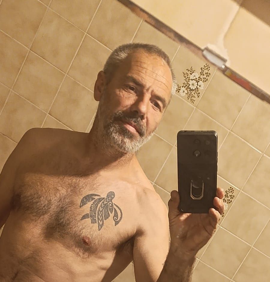Profil de Senna, 25 ans, Gay fute à Comano (Tessin)