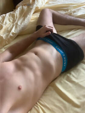 Profil de Tai, 24 ans, Gay fute à Sarzens (Vaud)