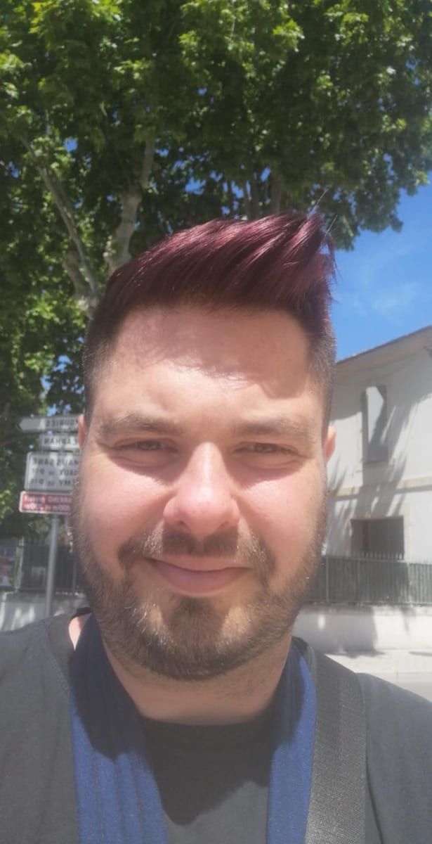 Elli - Gay fute à Zullwil Profil de Elli, 28 ans, Gay fute à Zullwil (Soleure)