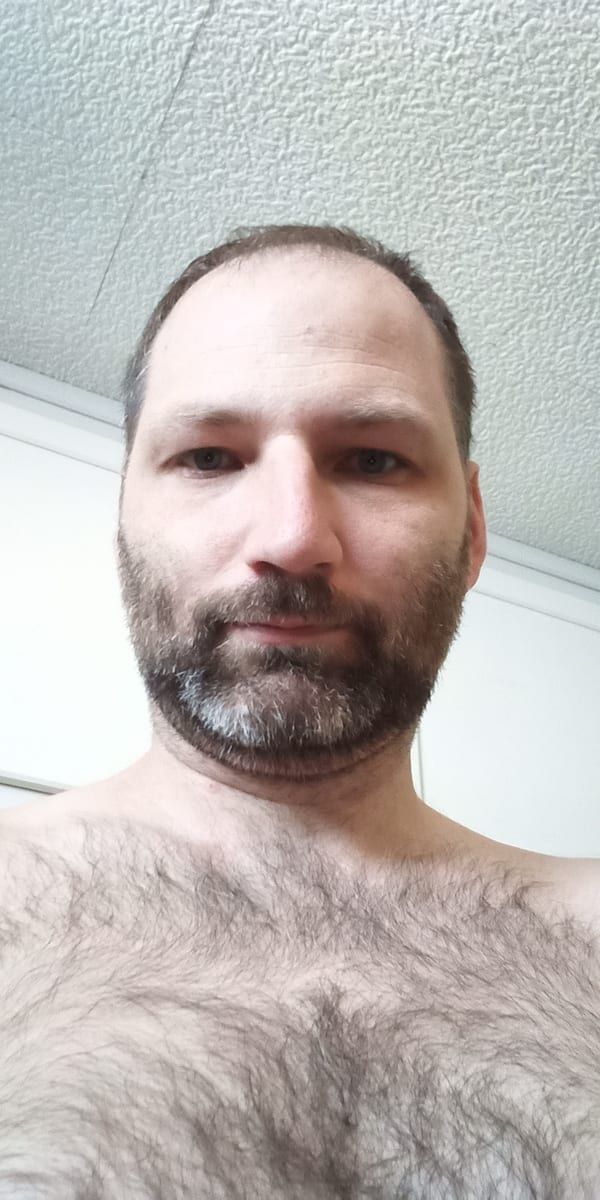 Lotfi - Gay fute à Zollikerberg Profil de Lotfi, 33 ans, Gay fute à Zollikerberg (Zurich)