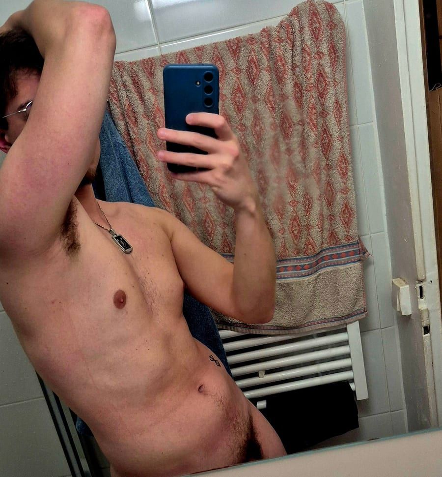 Josias - Gay fute à Zofingue Profil de Josias, 29 ans, Gay fute à Zofingue (Argovie)