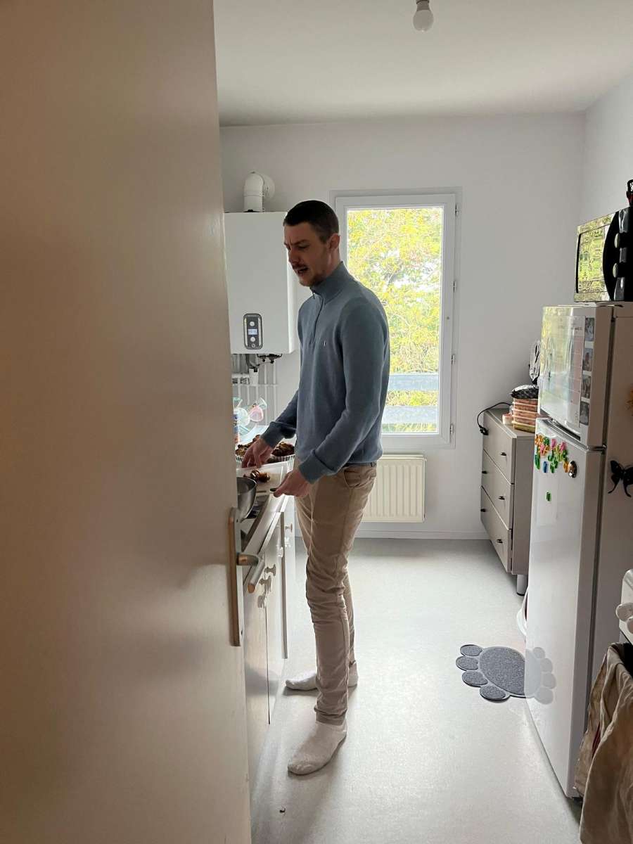 Nouhoum - Gay fute à Vésenaz Profil de Nouhoum, 22 ans, Gay fute à Vésenaz (Genève)