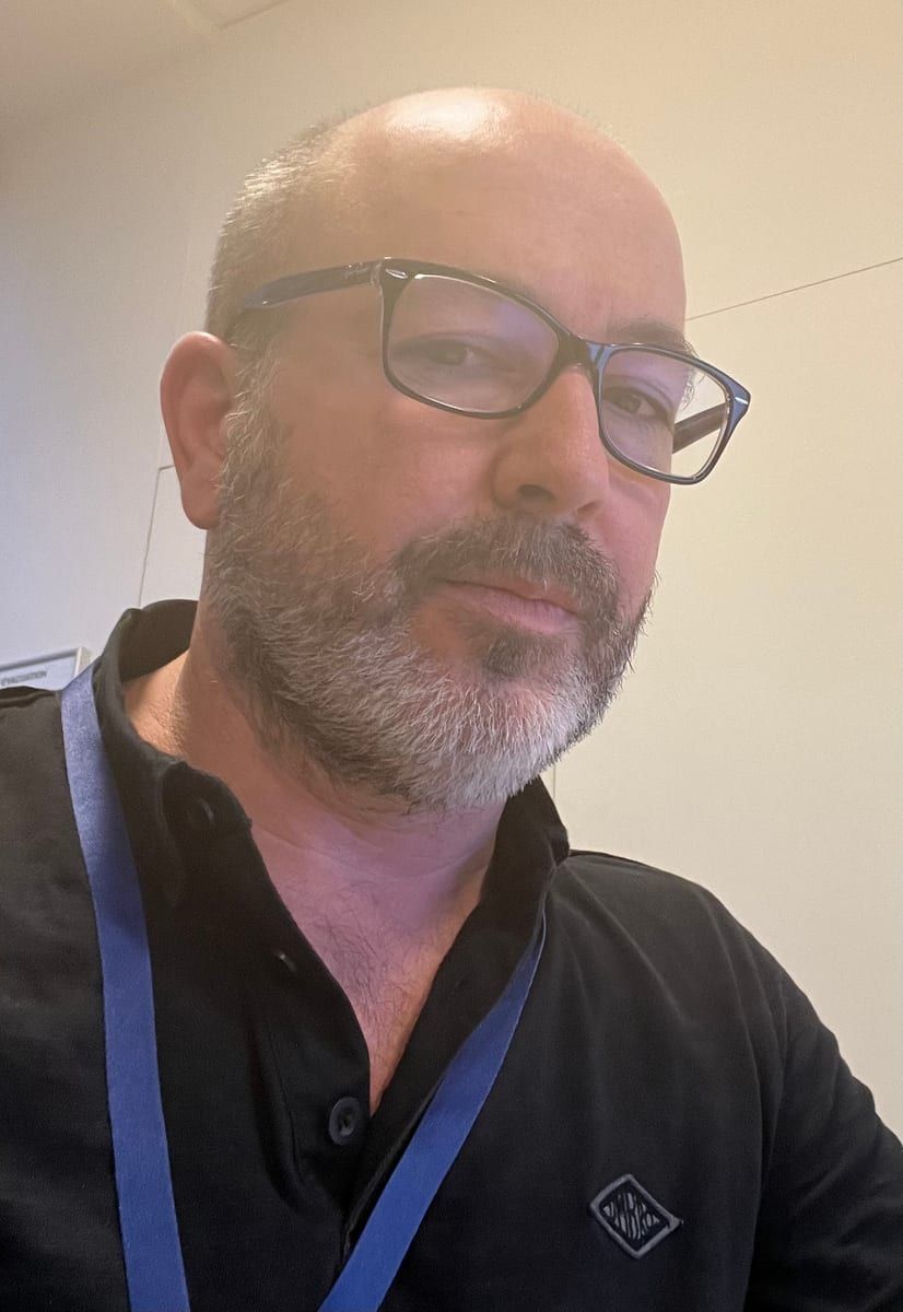 Ivo - Gay fute à Yens Profil de Ivo, 42 ans, Gay fute à Yens (Vaud)