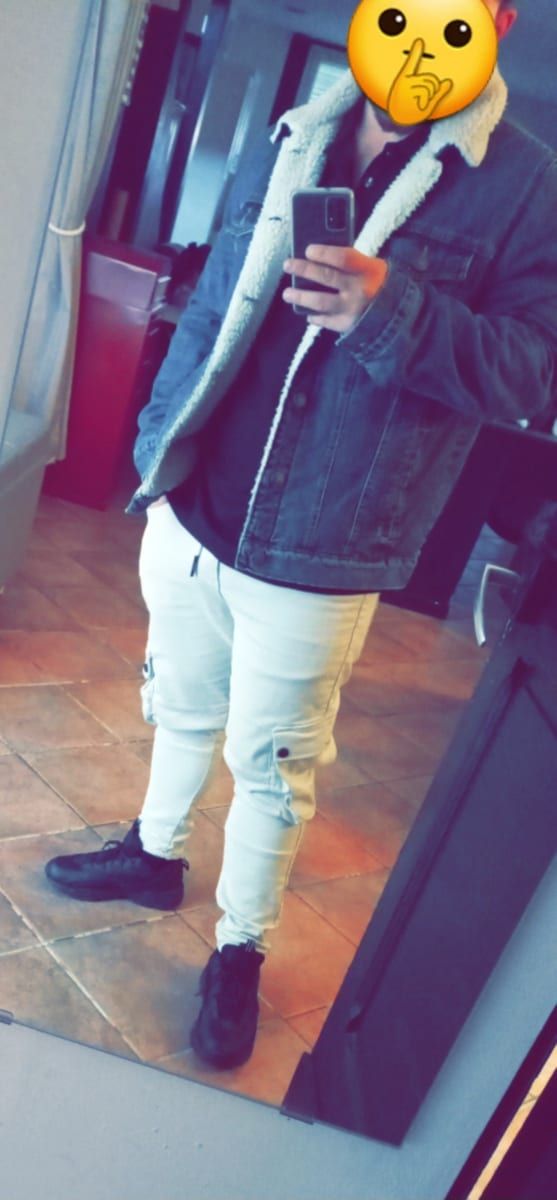 Emanuele - Gay fute à Vendlincourt Profil de Emanuele, 28 ans, Gay fute à Vendlincourt (Jura)