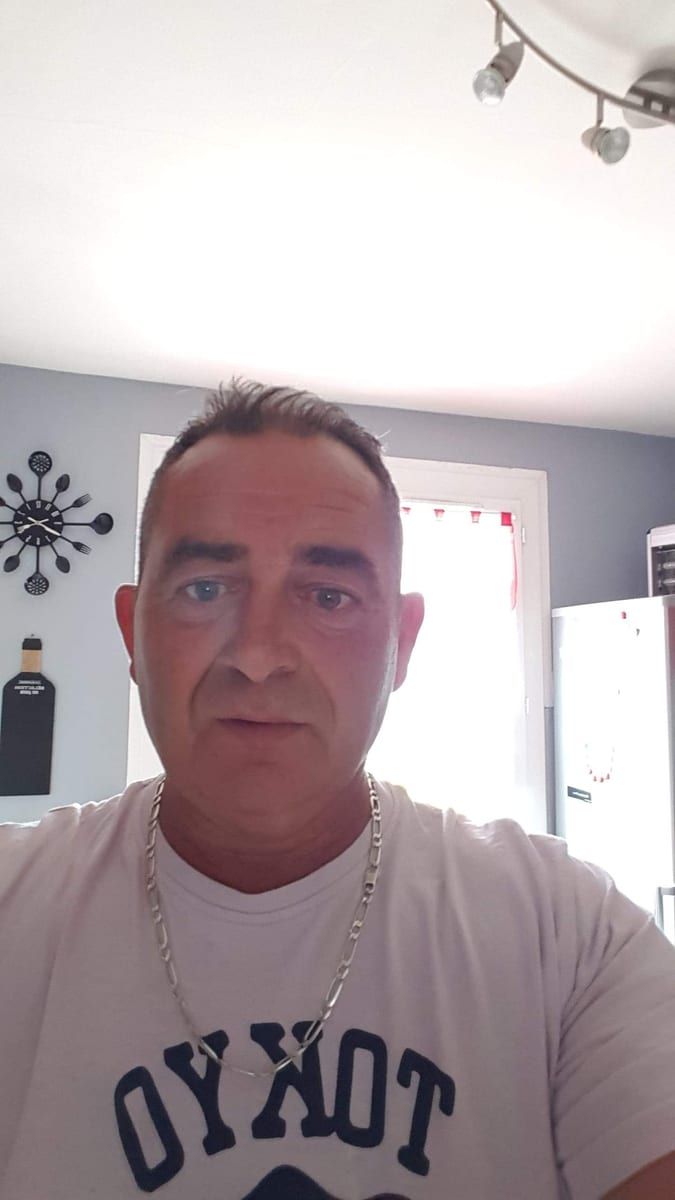 Profil de Muslim, 41 ans, Gay fute à Buseno (Grisons)