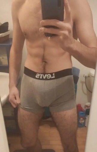 Rayyan - Gay fute à Galmiz Profil de Rayyan, 45 ans, Gay fute à Galmiz (Fribourg)