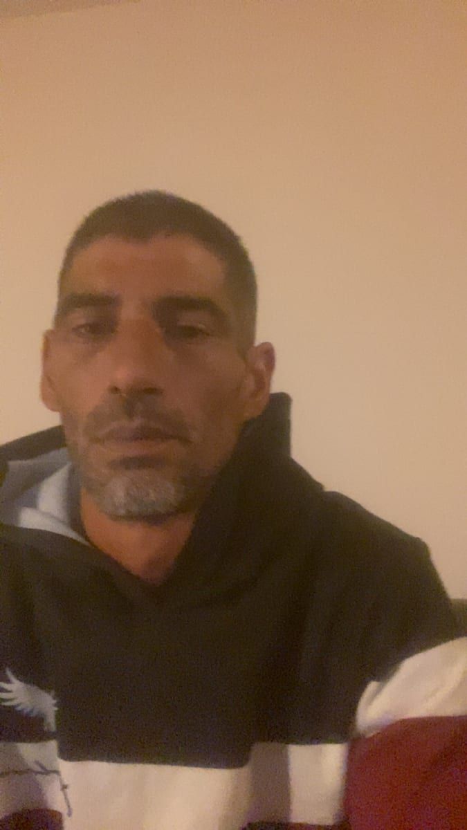 Yonnel - Gay fute à Zignau Profil de Yonnel, 27 ans, Gay fute à Zignau (Grisons)