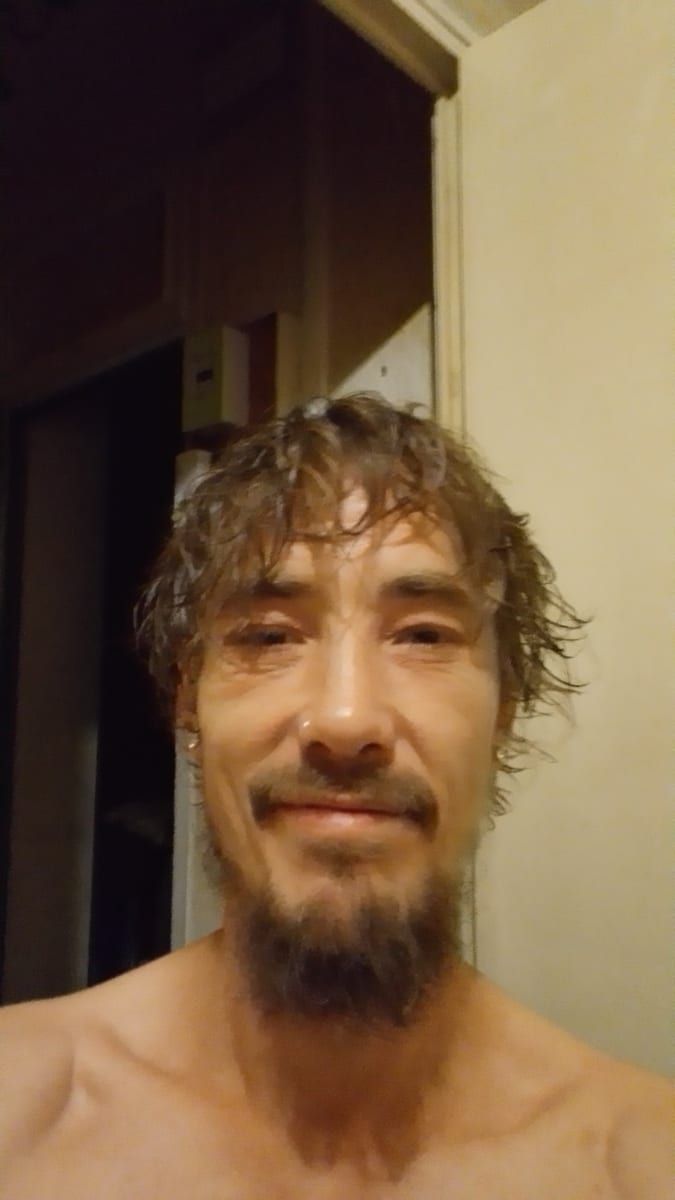 Leonid - Gay fute à Wilen (Sarnen) Profil de Leonid, 45 ans, Gay fute à Wilen (Sarnen) (Obwald)