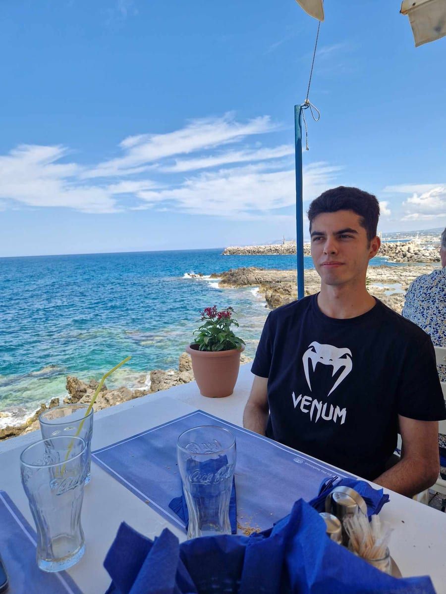Iban - Gay fute à Mutten Profil de Iban, 23 ans, Gay fute à Mutten (Grisons)