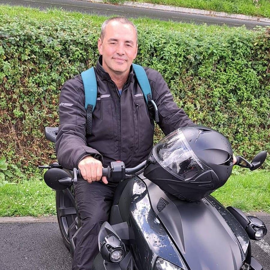 Favio - Gay fute à Wolfenschiessen Profil de Favio, 33 ans, Gay fute à Wolfenschiessen (Nidwald)