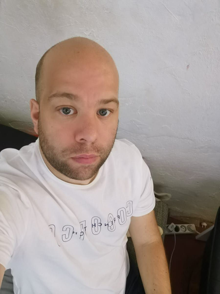 Nicolas-pierre - Gay fute à Unterschächen Profil de Nicolas-pierre, 28 ans, Gay fute à Unterschächen (Uri)