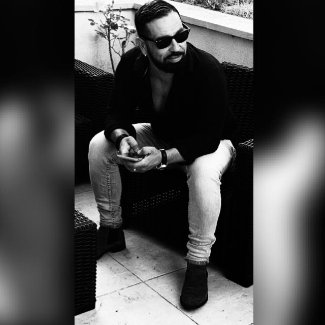 Colyn - Gay fute à Yverdon-les-Bains Profil de Colyn, 37 ans, Gay fute à Yverdon-les-Bains (Vaud)