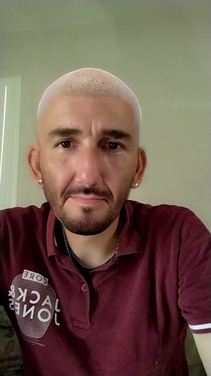 Profil de Clemenceau, 29 ans, Gay fute à Martina (Grisons)