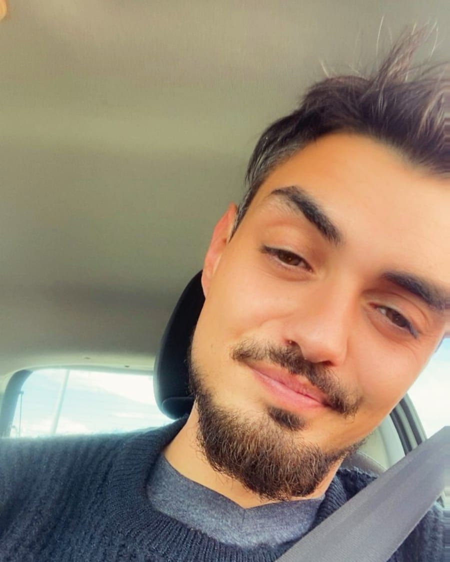 Hugues-antoine - Gay fute à Retschwil Profil de Hugues-antoine, 22 ans, Gay fute à Retschwil (Lucerne)